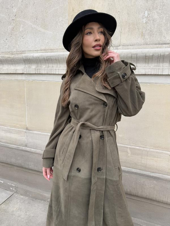 Oliwkowy płaszcz ze skóry zamszowej