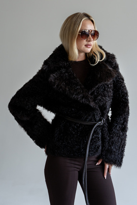 Naturalny brązowy kożuch ze skór jagnięcych