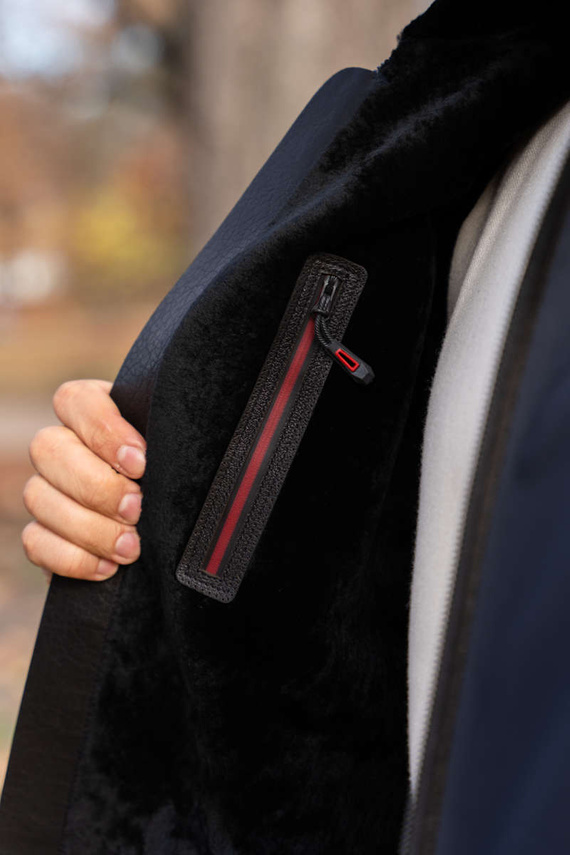 Granatowa kurtka męska ocieplana kożuchem