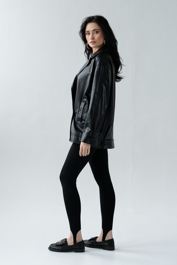 Skórzana ramoneska damska o lużnym kroju w kolorze czarnym