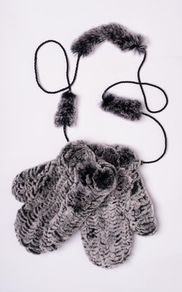 Futrzane rękawiczki w kolorze szarym