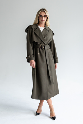 Oliwkowy płaszcz w stylu militarnym