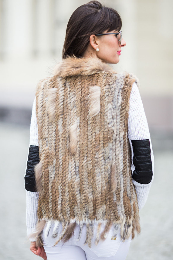 Futrzana kamizelka z naturalnego futra królika w kolorze rudym