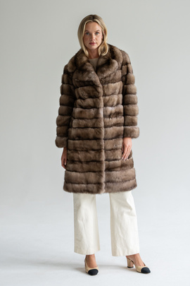 Brązowe naturalne futro z rosyjskich soboli barguzińskich