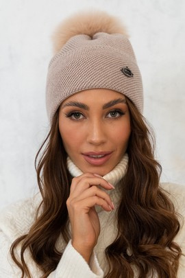 Czapka damska z wełny Merino z pomponem z lisa