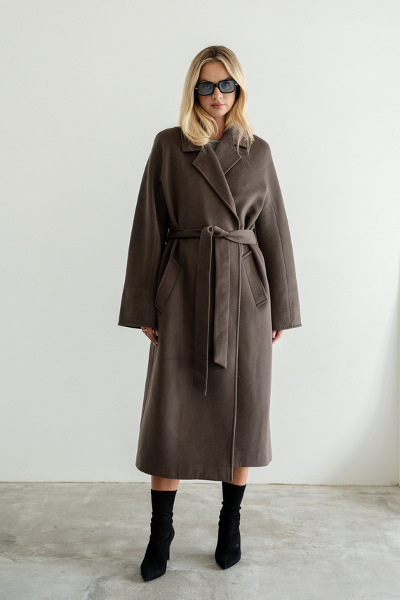 Jesienny płaszcz w kolorze taupe