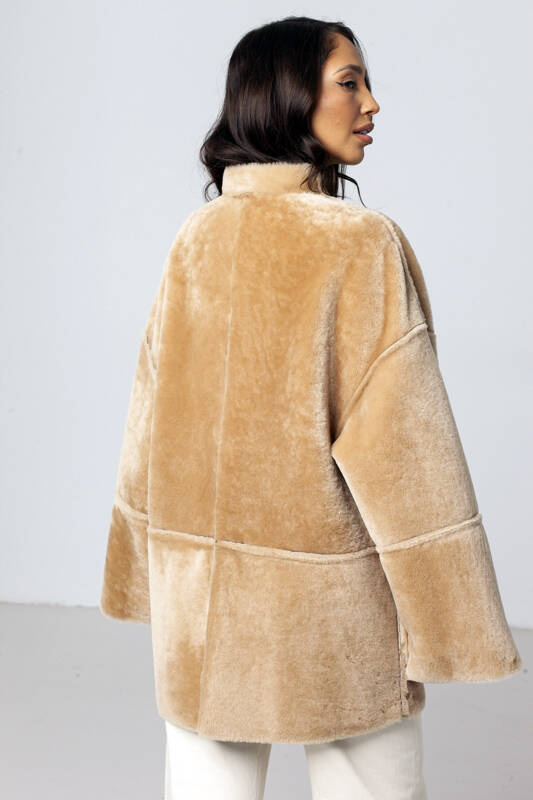 Beżowy dwustronny kożuch Perla ze skór merino