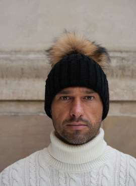 Męska czapka wełniana z pomponem z naturalnego futra jenota