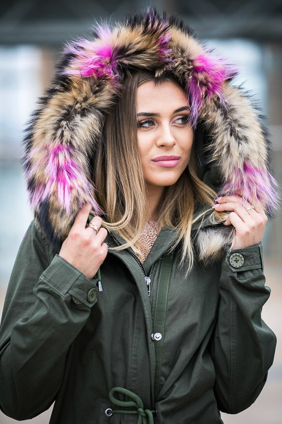 Obszycie na kaptur z naturalnego futra z jenota.