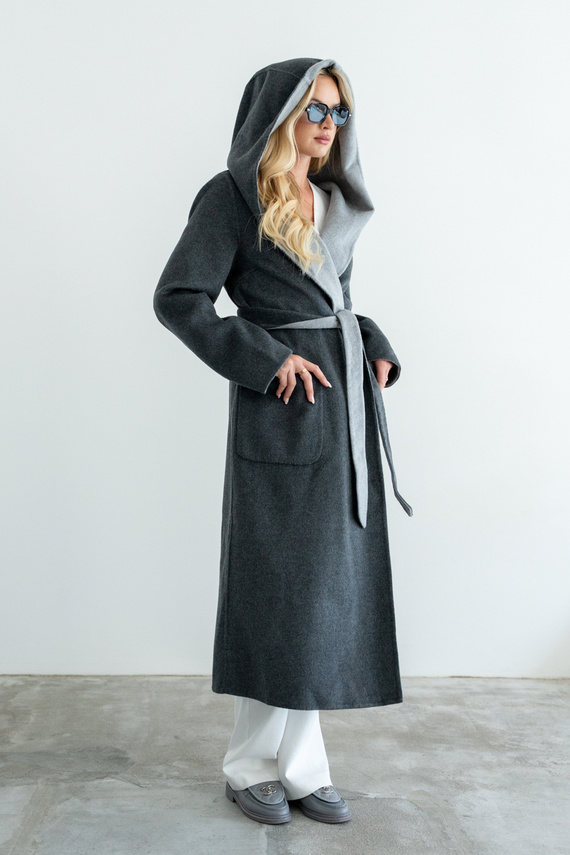 Kaszmirowy dwustronny płaszcz w kolorze szarym