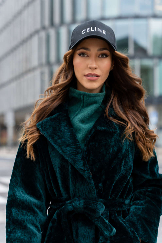 Kożuch ze skór merynosów w kolorze głębokiej zieleni