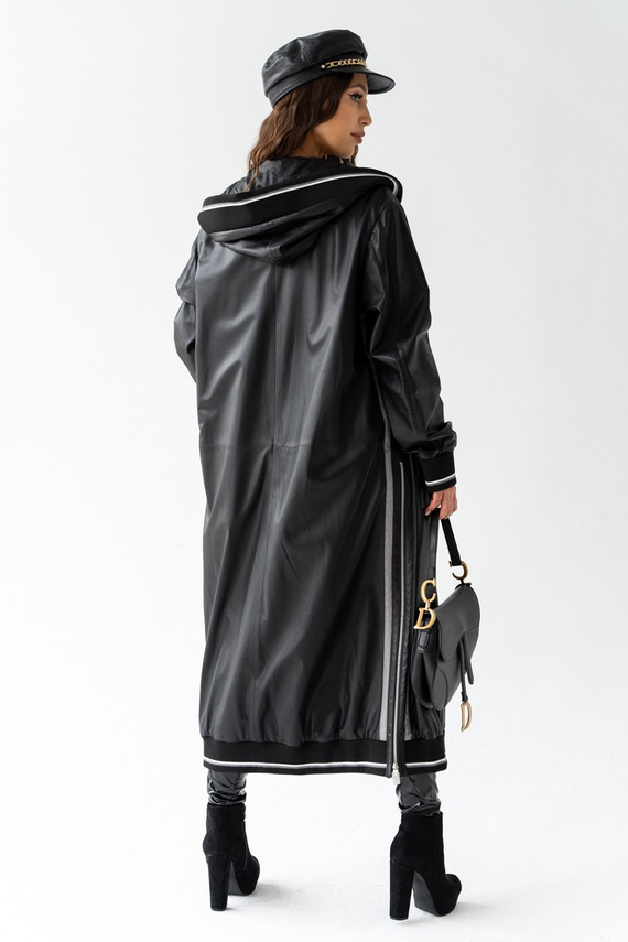 Płaszcz damski skórzany w kolorze czarnym