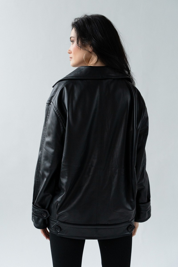 Skórzana ramoneska damska o lużnym kroju w kolorze czarnym