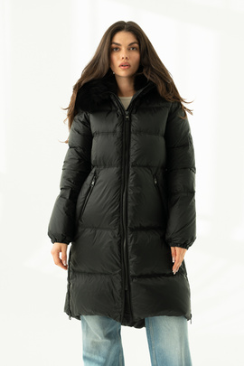 Czarna włoska kurtka puchowa marki Flo&Clo z kapturem i futrzanym wykończeniem
