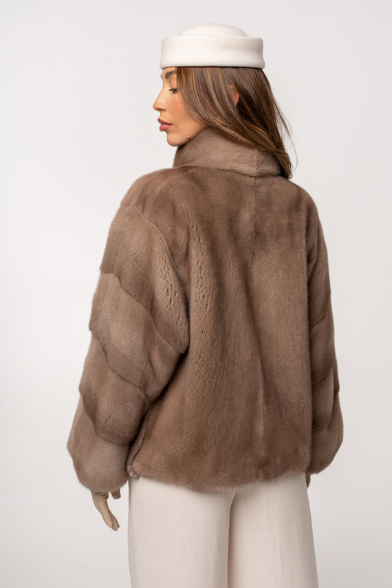 Beżowe futro z naturalnych norek pastel