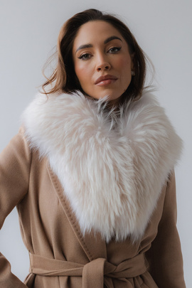 Ekskluzywny kołnierz z naturalnego futra jenota