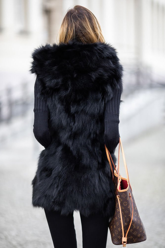 Futrzana kamizelka z kapturem z naturalnego futra lisa