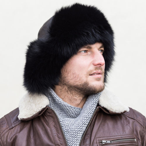 Papacha z lisa w kolorze czarnym