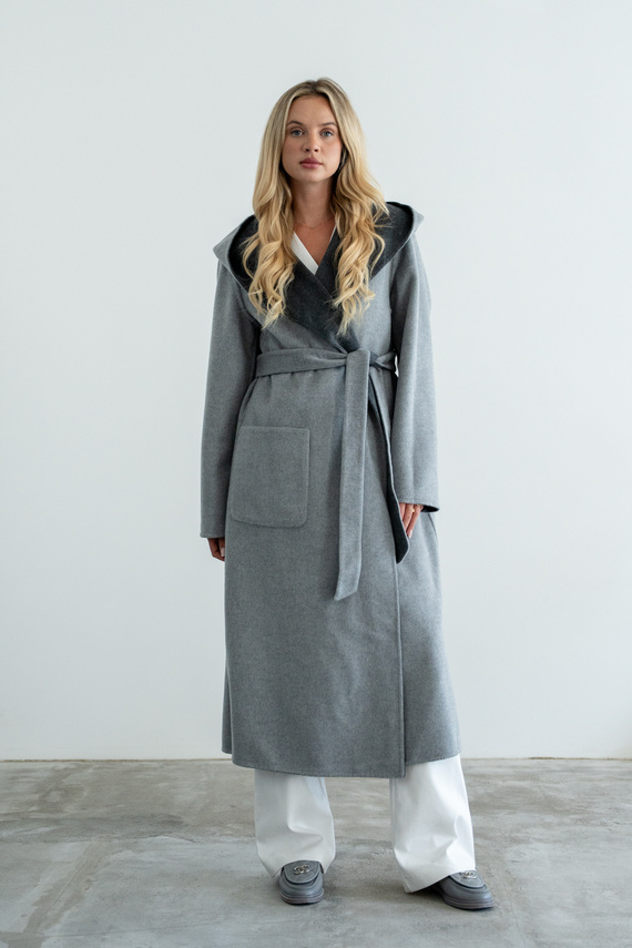 Kaszmirowy dwustronny płaszcz w kolorze szarym