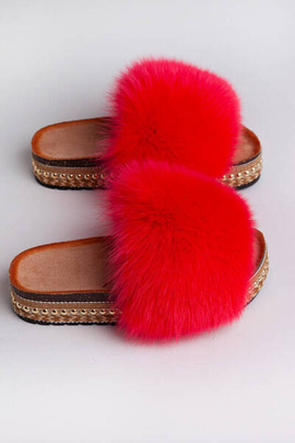 Jasno czerwone (neonowe) klapki damskie z naturalnym futrem z lisa