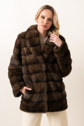 Brązowe futro z rosyjskich soboli barguzińskich