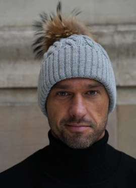 Męska czapka wełniana z pomponem z naturalnego futra lisa srebrnego w kolorze szarości