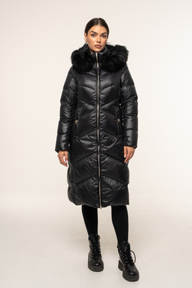 Czarna kurtka puchowa z kapturem z jenotem