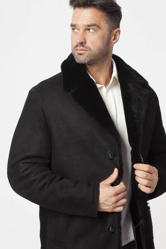 Czarny długi kożuch męski ze skór jagnięcych