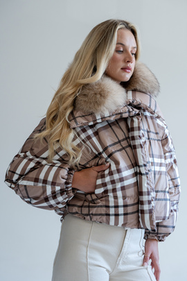 Włoska kurtka puchowa w kratę marki Flo&Clo z futrzanym obszyciem