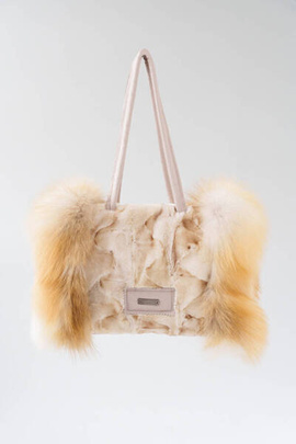 Beżowa torebka z naturalnego futra norki i lisa
