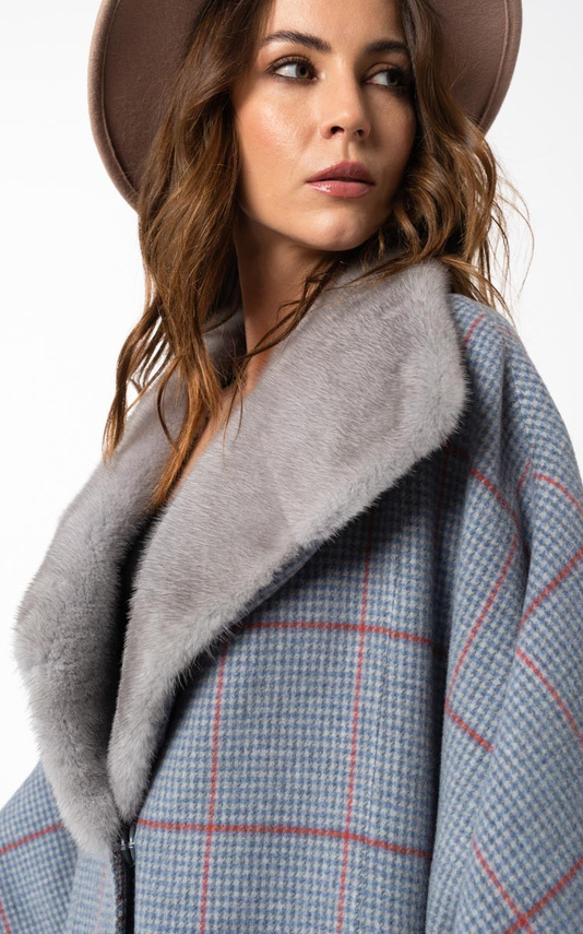 Ponczo damskie z alpaki z kołnierzem z norki