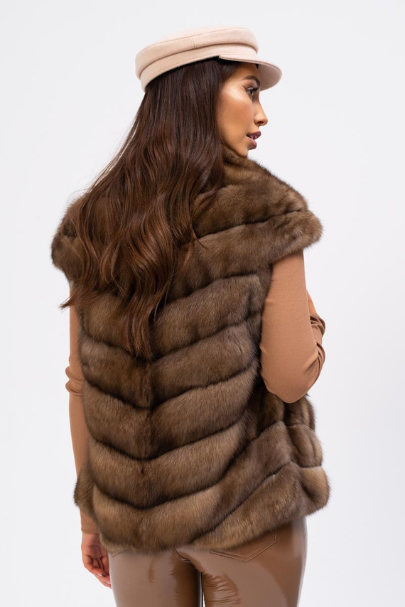 Brązowa kamizelka z naturalnego futra sobola Berguzinsky
