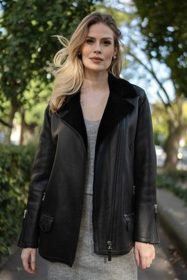 Kożuch damski typu ramoneska