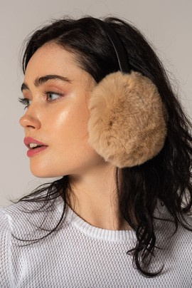 Beżowe nauszniki futrzane