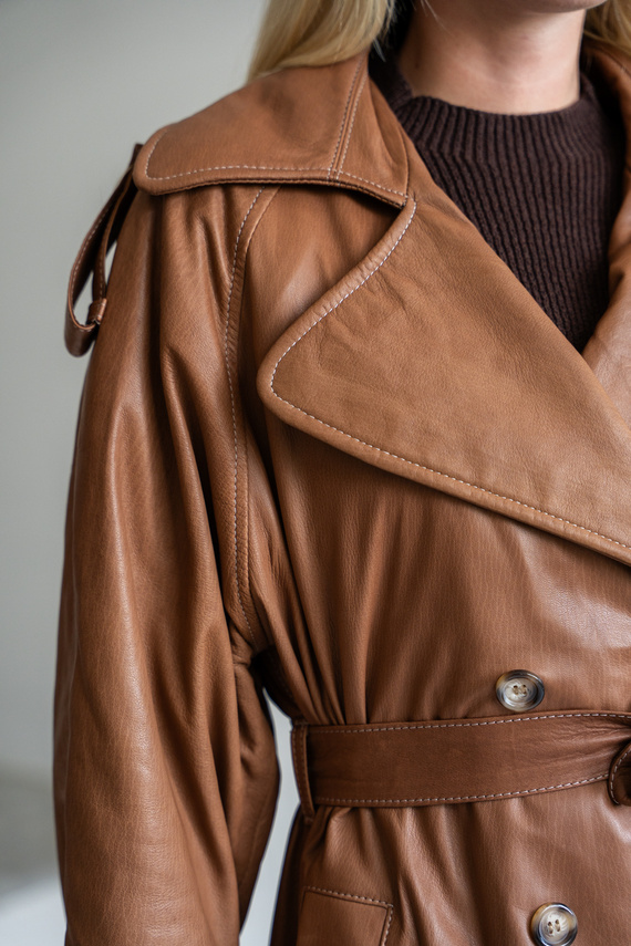 Brązowy trench z naturalnej skóry 
