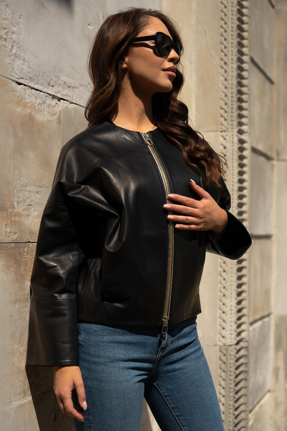 Skórzana ramoneska damska o lużnym kroju w kolorze  czarnym