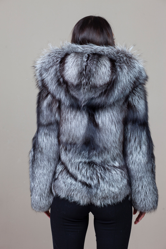 Futro z kapturem z naturalnego lisa srebrnego
