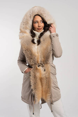 Beżowa kurtka parka obszyta naturalnym futrem z lisa i norką
