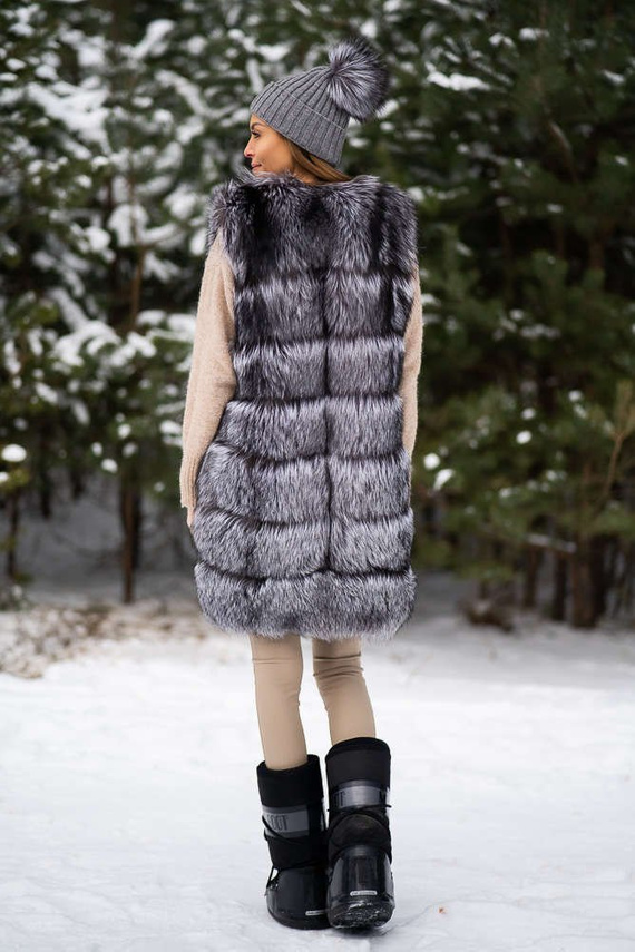 Srebrna futrzana kamizelka z naturalnego futra srebrnego