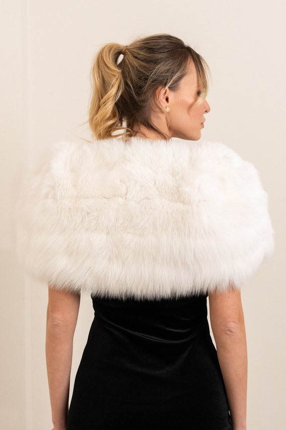 Biała etola z naturalnego futra lisa