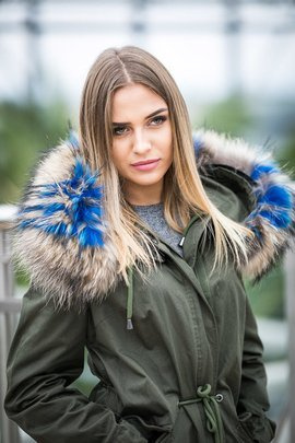 Obszycie na kaptur z naturalnego futra z jenota.