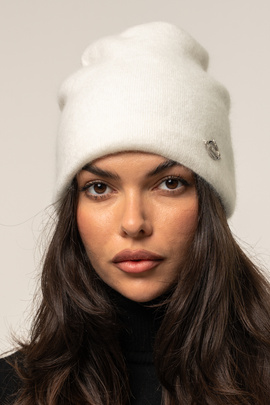 Moherowa czapka z angory w kolorze beżowym