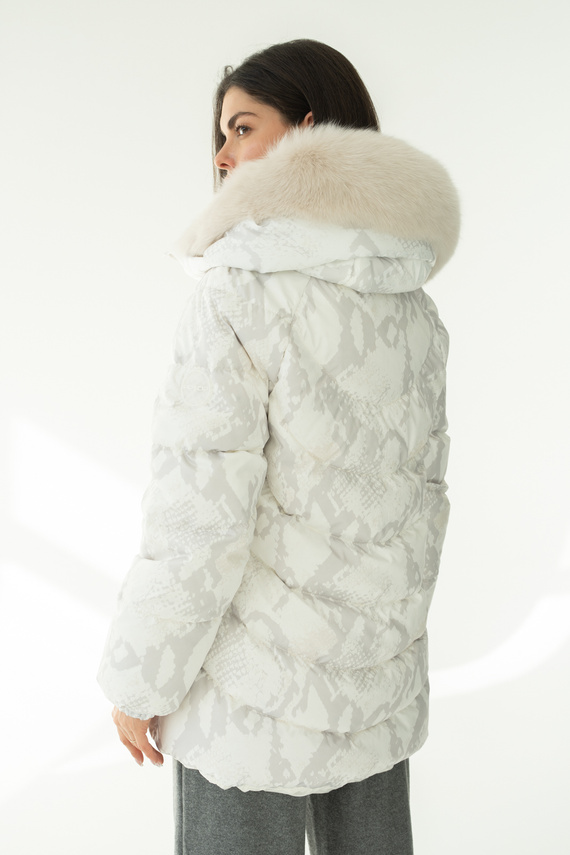 Biało szara włoska kurtka puchowa marki Flo&Clo z kapturem i futrzanym wykończeniem