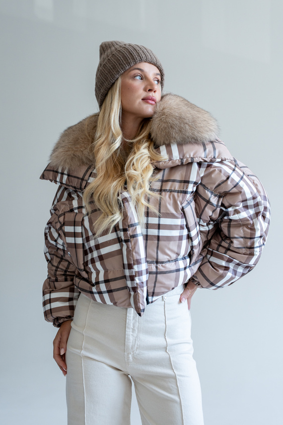 Włoska kurtka puchowa w kratę marki Flo&Clo z futrzanym obszyciem