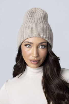 Beżowa czapka z kaszmiru i wełny