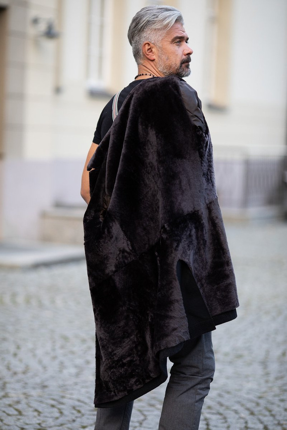 Wełniany płaszcz męski ocieplany kożuchem