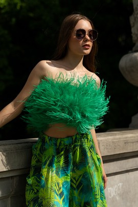 Ekstrawagancki top z piórami