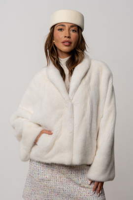 Białe futro naturalne z grzbietów norek Saga Furs