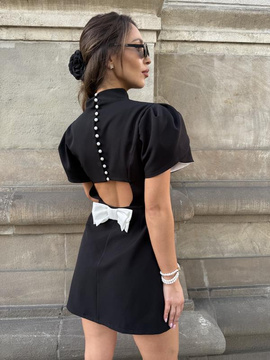 Czarna sukienka Norah z bufiastym rękawem i zdobioną kokardą