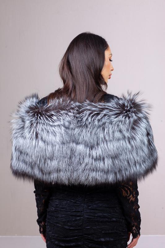 Srebrna futrzana etola z naturalnego lisa 